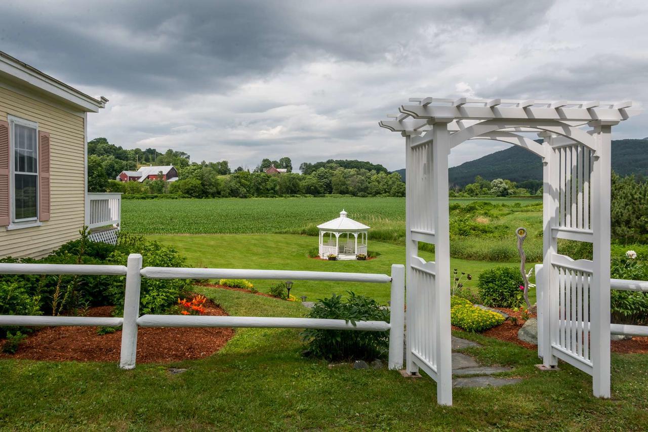 Mad River Inn Waitsfield Bagian luar foto