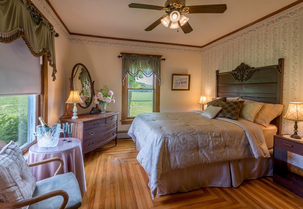 Mad River Inn Waitsfield Bagian luar foto