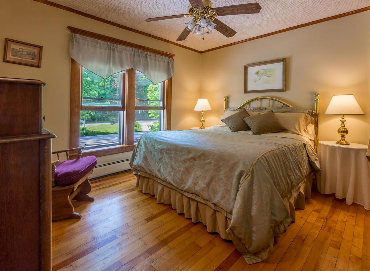Mad River Inn Waitsfield Bagian luar foto