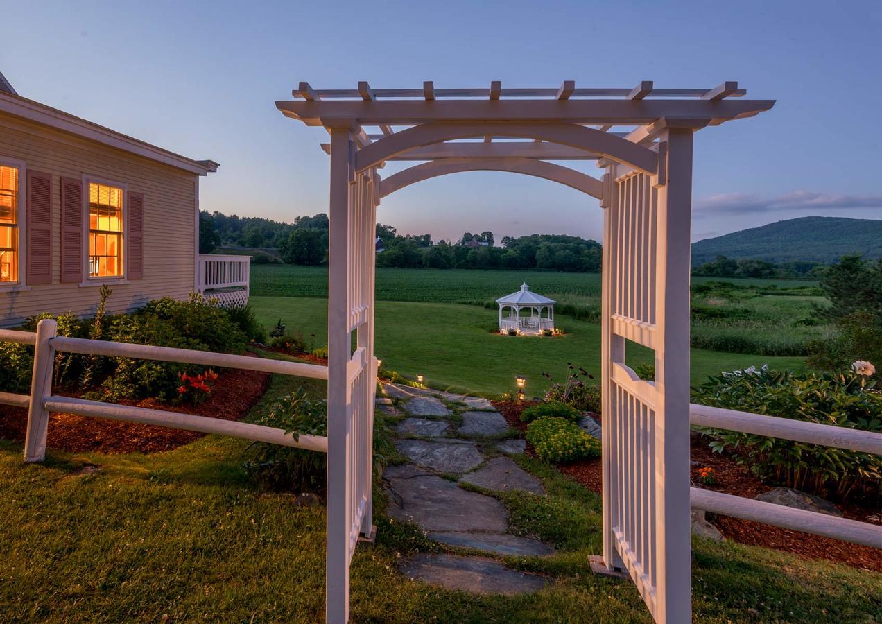 Mad River Inn Waitsfield Bagian luar foto